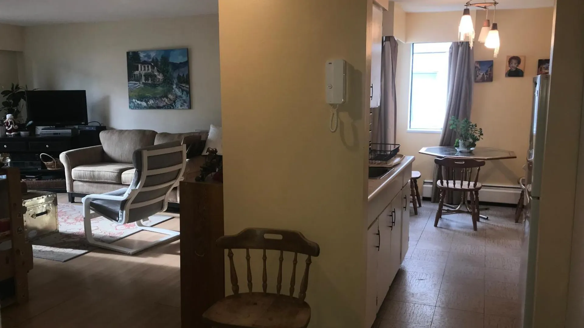Great Location In The Mount Pleasant Neighbourhood Apartment Vancouver